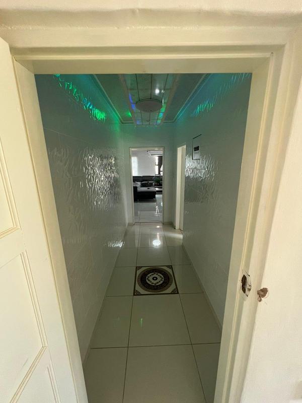 5 Bedroom Property for Sale in Kgabalatsane North West